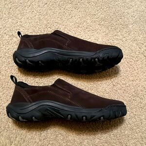 *NWOT Ocean + Coast Tranquil Sneakers, Suede Leather Upper, Size 11 1/2